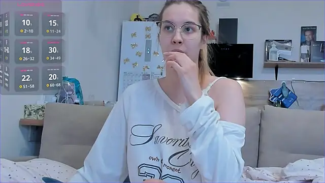 Snapshot of Girl_alone_home chatting on April 9, 2026, 6:19 am Girl alone home online show from April 9, 2026, 6:19 am