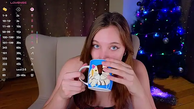 Snapshot of NaokoStifel chatting on December 14, 2025, 1:12 am NaokoStifel online show from December 14, 2025, 1:12 am