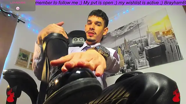 Snapshot of BRAYHAMBROWN chatting on October 4, 2025, 5:25 pm BRAYHAMBROWN online show from October 4, 2025, 5:25 pm