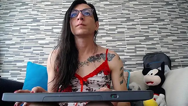 VioletaGomezCo online show from December 22, 2025, 2:17 pm