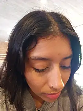 BrittanyDiaz online show from November 26, 2025, 2:50 pm