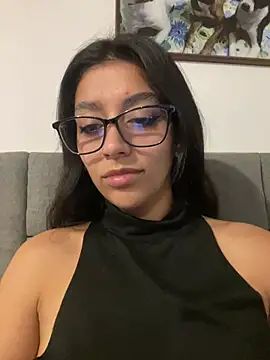 Snapshot of BrittanyDiaz chatting on May 4, 2026, 8:22 pm BrittanyDiaz online show from May 4, 2026, 8:22 pm