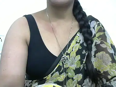 Snapshot of rashmika_reddy chatting on January 7, 2026, 5:56 am rashmika reddy online show from January 7, 2026, 5:56 am