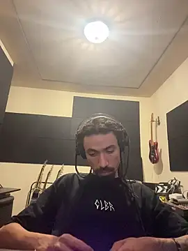 hotcamboy420 online show from November 30, 2025, 6:25 am