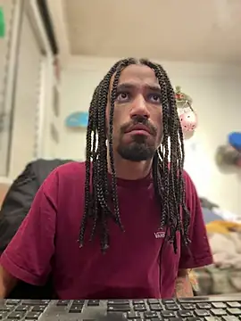 Snapshot of hotcamboy420 chatting on December 13, 2024, 5:38 am hotcamboy420 online show from December 13, 2024, 5:38 am