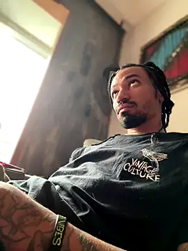 Snapshot of hotcamboy420 chatting on December 4, 2024, 6:44 pm hotcamboy420 online show from December 4, 2024, 6:44 pm