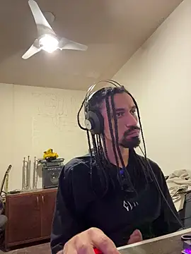 Snapshot of hotcamboy420 chatting on September 11, 2025, 6:02 am hotcamboy420 online show from September 11, 2025, 6:02 am