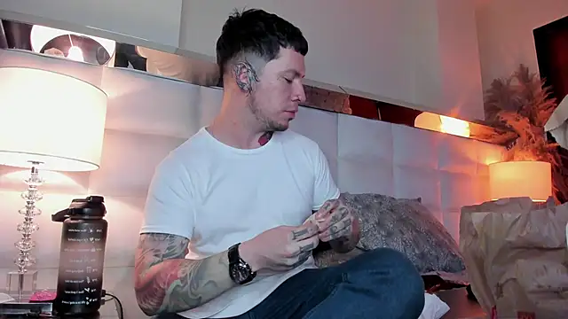 Snapshot of Adam_tatto chatting on November 5, 2025, 4:59 am Adam tatto online show from November 5, 2025, 4:59 am