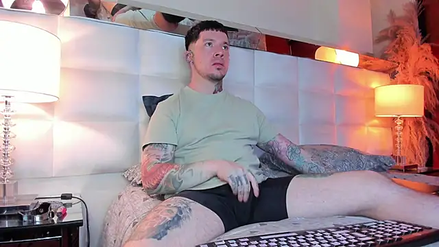 Snapshot of Adam_tatto chatting on November 1, 2025, 2:51 am Adam tatto online show from November 1, 2025, 2:51 am