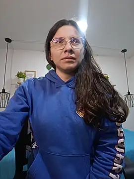 karlamorris  online show from November 29, 2025, 7:14 pm