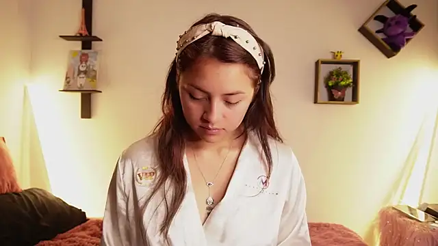 Sophy SmileSweet online show from November 18, 2025, 11:57 am