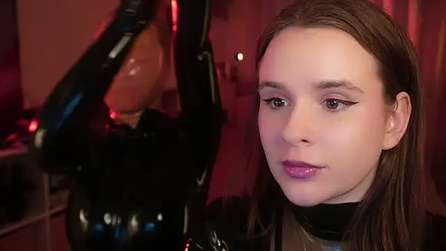 Jantrlatex online show from December 11, 2024, 9:23 pm