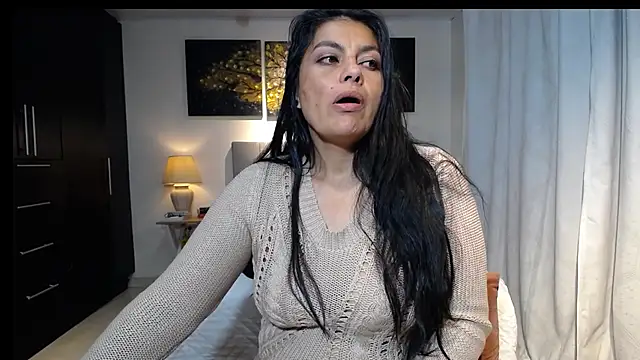 Lust Mom41 online show from April 9, 2026, 11:55 pm