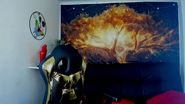 Snapshot of Lust_Mom41 chatting on December 11, 2024, 10:03 am Lust Mom41 online show from December 11, 2024, 10:03 am