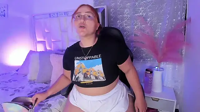 LeahxBarker online show from June 6, 2026, 2:39 am