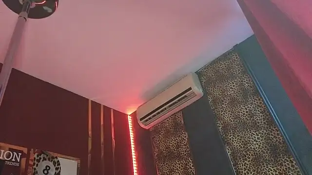 alissa4blonde online show from November 26, 2025, 6:13 am