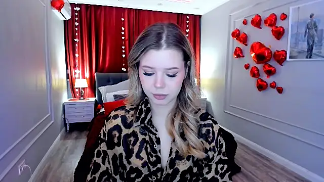 Snapshot of FollowLovee chatting on March 4, 2026, 7:54 pm FollowLovee online show from March 4, 2026, 7:54 pm