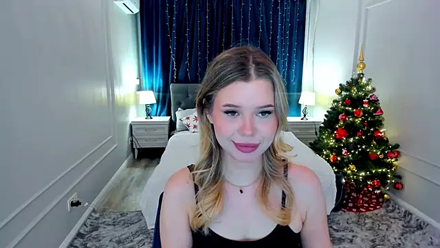 Snapshot of FollowLovee chatting on January 9, 2026, 7:43 pm FollowLovee online show from January 9, 2026, 7:43 pm
