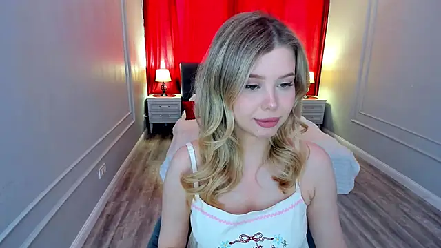 Snapshot of FollowLovee chatting on May 13, 2026, 12:23 pm FollowLovee online show from May 13, 2026, 12:23 pm