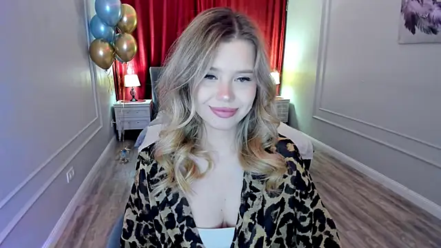 Snapshot of FollowLovee chatting on July 9, 2026, 8:08 pm FollowLovee online show from July 9, 2026, 8:08 pm