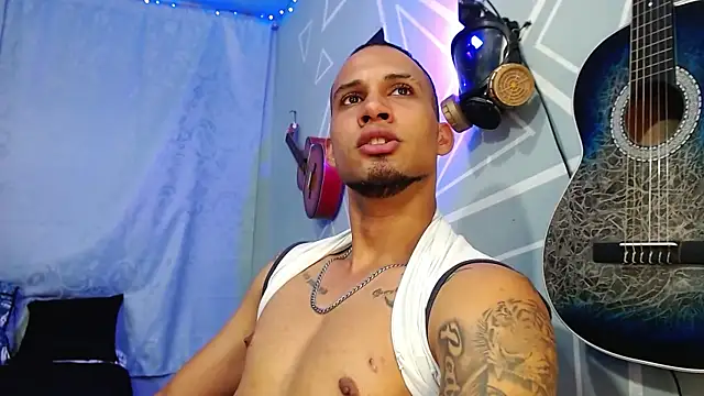 MagnusFrost online show from March 20, 2025, 1:46 am