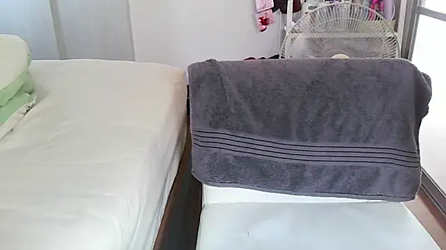 iamMalixxx online show from February 20, 2026, 9:33 am