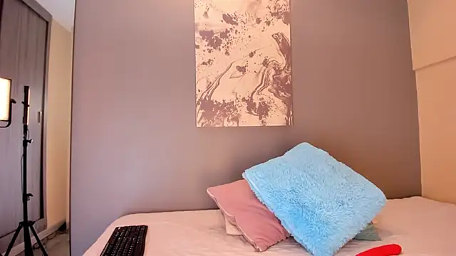 Snapshot of LynnSam_ chatting on September 19, 2025, 11:09 pm LynnSam online show from September 19, 2025, 11:09 pm