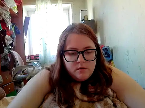 Snapshot of DesireMelissa chatting on May 13, 2026, 6:31 am DesireMelissa online show from May 13, 2026, 6:31 am