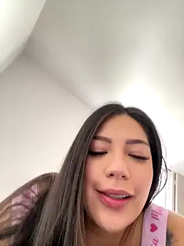 Latina vanessa online show from December 20, 2025, 12:41 pm