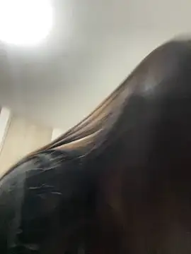 Latina vanessa online show from October 30, 2025, 4:22 am