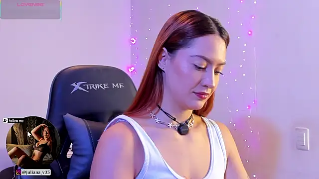 Snapshot of Amypond__ chatting on December 22, 2025, 3:56 pm Amypond online show from December 22, 2025, 3:56 pm