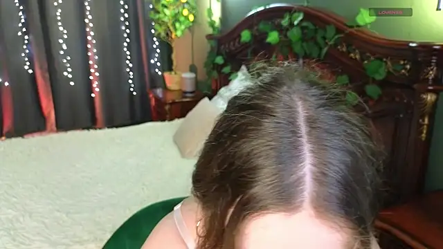 Snapshot of SquirtBabee chatting on December 5, 2025, 3:10 pm SquirtBabee online show from December 5, 2025, 3:10 pm