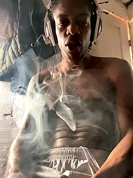 Snapshot of Larry-n-clouds chatting on November 23, 2025, 3:22 pm Larry-n-clouds online show from November 23, 2025, 3:22 pm