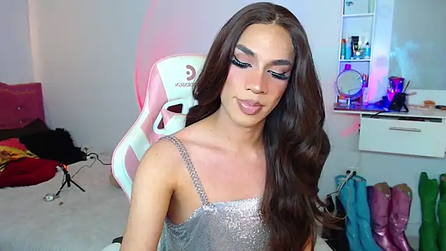 Snapshot of camila_hootie chatting on April 17, 2026, 3:53 am camila hootie online show from April 17, 2026, 3:53 am