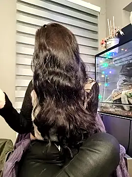 Snapshot of CamilleDesire chatting on January 12, 2026, 5:09 pm CamilleDesire online show from January 12, 2026, 5:09 pm