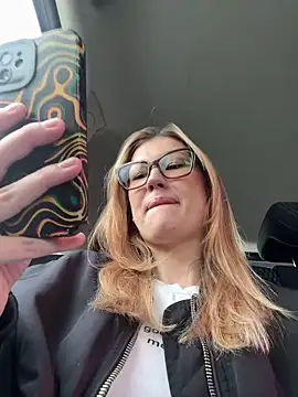 RinaCat online show from September 22, 2025, 4:18 am