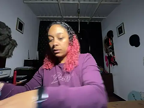 Cata Blue   online show from September 17, 2025, 5:26 pm