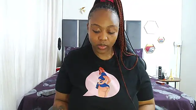 IceBellaCane313 online show from November 29, 2025, 2:17 pm