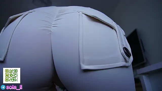 Sola LI online show from January 15, 2026, 3:32 am