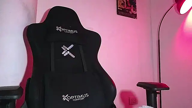 Snapshot of Luan-wood chatting on September 28, 2025, 7:21 pm Luan-wood online show from September 28, 2025, 7:21 pm