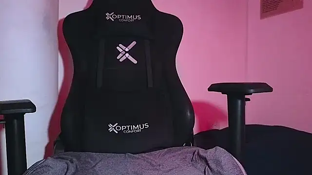 Snapshot of Luan-wood chatting on October 26, 2025, 6:14 am Luan-wood online show from October 26, 2025, 6:14 am