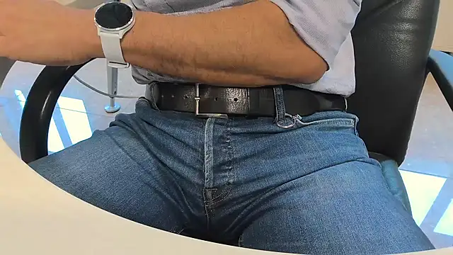 alessandroman2114 online show from September 22, 2025, 9:59 am