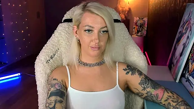 Snapshot of tykioty_Miley chatting on June 6, 2026, 12:10 pm tykioty Miley online show from June 6, 2026, 12:10 pm