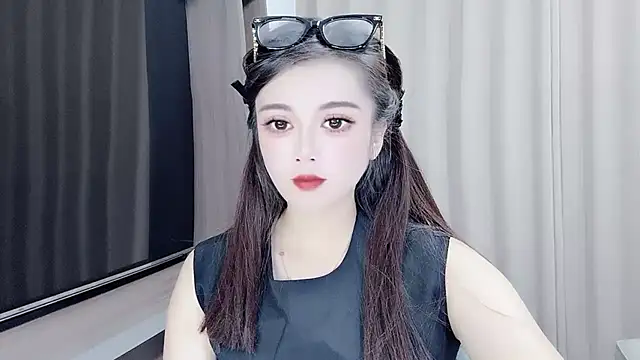 VIWVI online show from September 18, 2025, 3:42 am