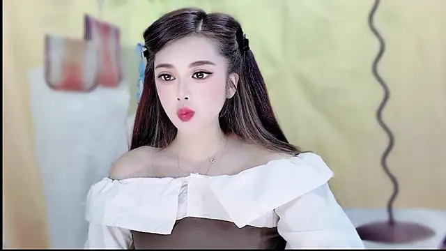 Snapshot of VIWVI chatting on May 15, 2026, 5:49 am VIWVI online show from May 15, 2026, 5:49 am