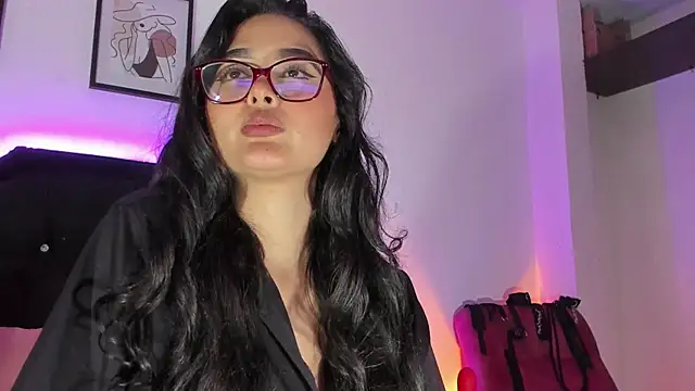 Snapshot of dana476704 chatting on February 14, 2025, 3:43 am dana476704 online show from February 14, 2025, 3:43 am