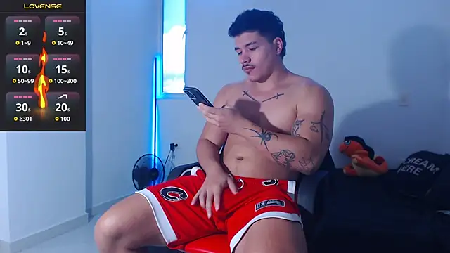 Snapshot of paulo_allen chatting on October 29, 2025, 2:38 pm paulo allen online show from October 29, 2025, 2:38 pm