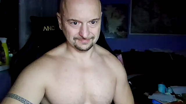 Snapshot of Sports-beast chatting on December 4, 2025, 9:36 pm Sports-beast online show from December 4, 2025, 9:36 pm