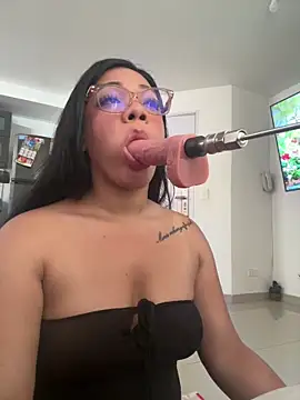 ashley Tompson1 online show from December 14, 2025, 1:06 pm