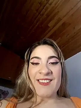 Snapshot of Rouse_A01 chatting on December 19, 2025, 2:26 am Rouse A01 online show from December 19, 2025, 2:26 am